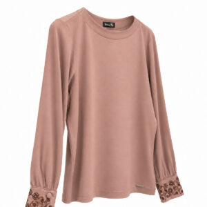 Blusa Rosangela de Manga Longa com Decote Canoa e Bordados nos Punhos
