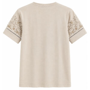 Blusa Giane de Manga Curta com Bordado Floral e Detalhes Vazados nas Mangas